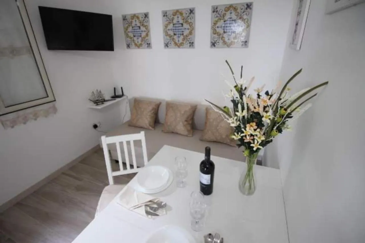 Doro Two-Room Apartment In Full Relaxation - Air-Conditioned - Wifi マルツァメミ